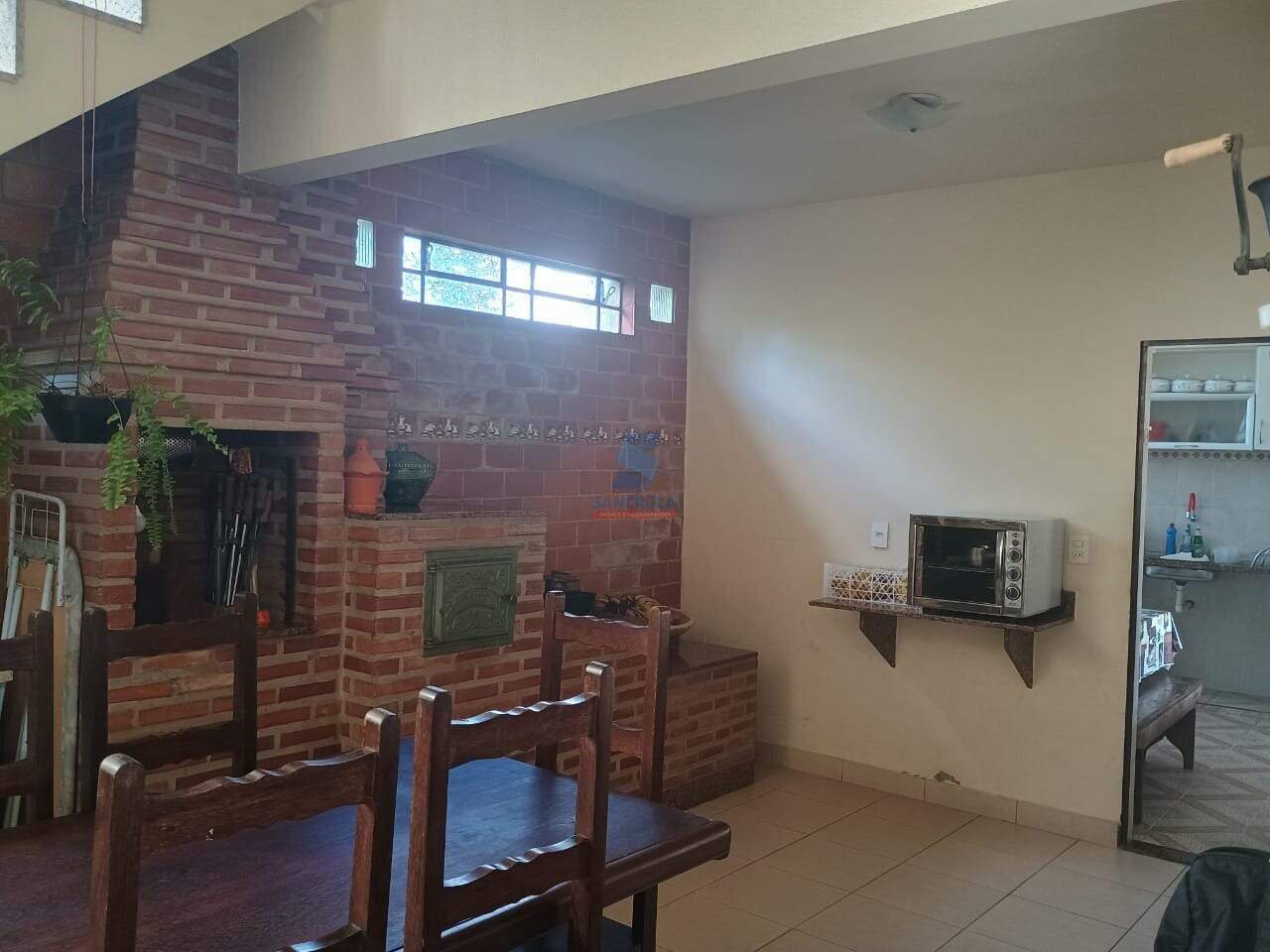 Casa à venda no Conjunto Água Branca: 