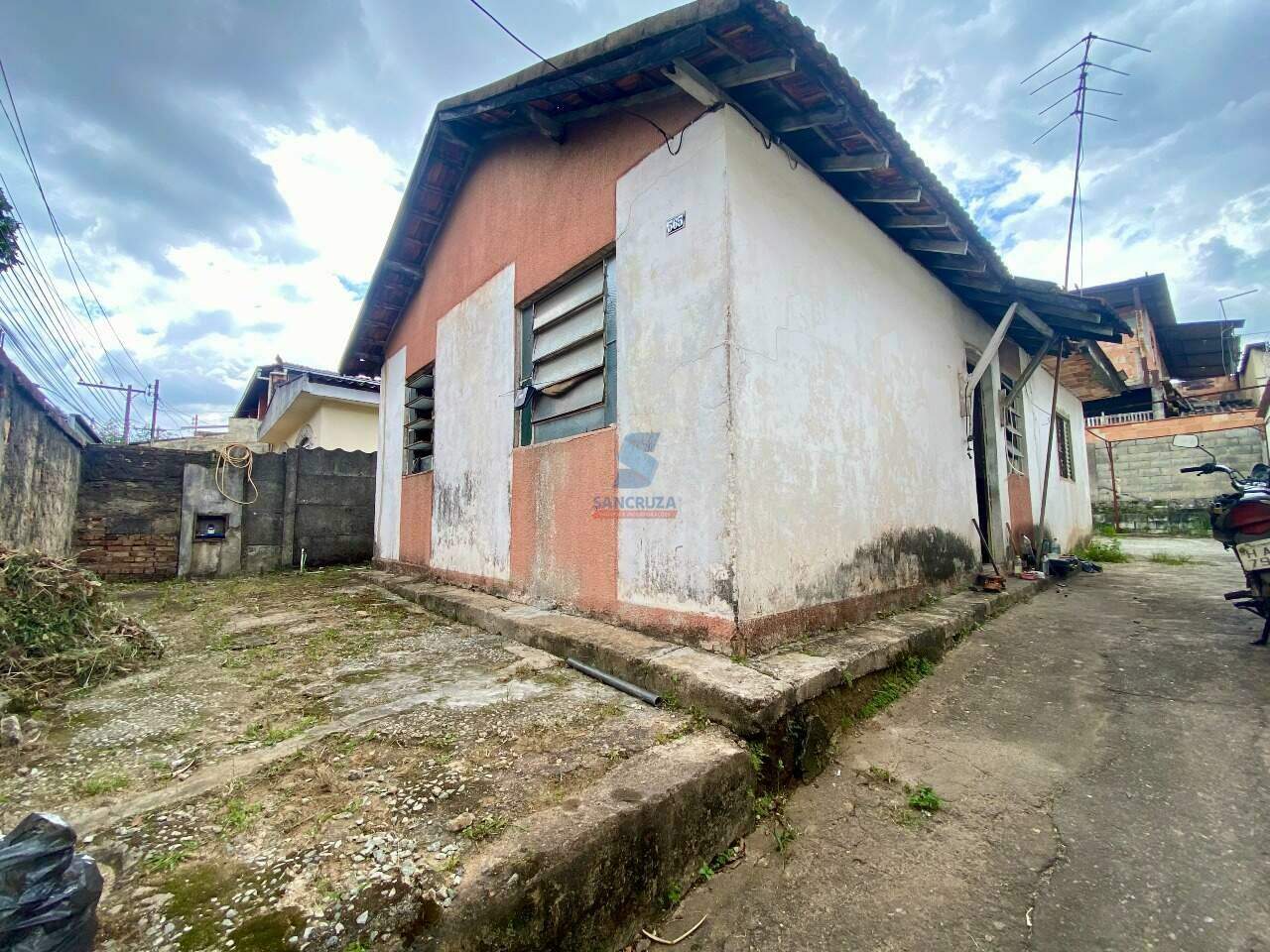 Lote / Área / Terreno à venda no Conjunto Água Branca: 