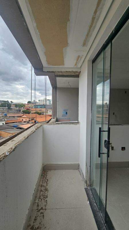 Apartamento à venda no Riacho das Pedras: 