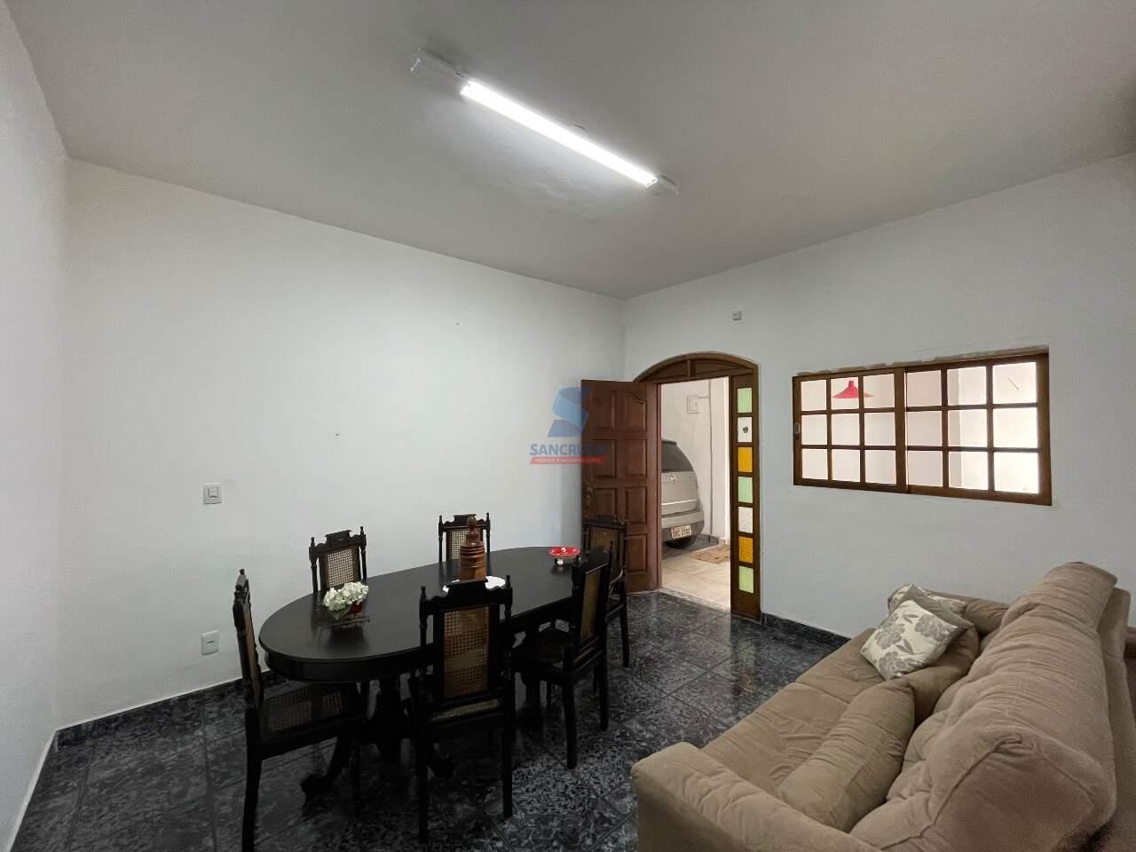 Casa à venda no Camargos: SALA