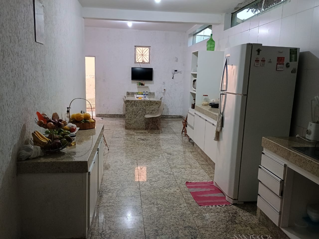 Casa à venda no Colonial: 