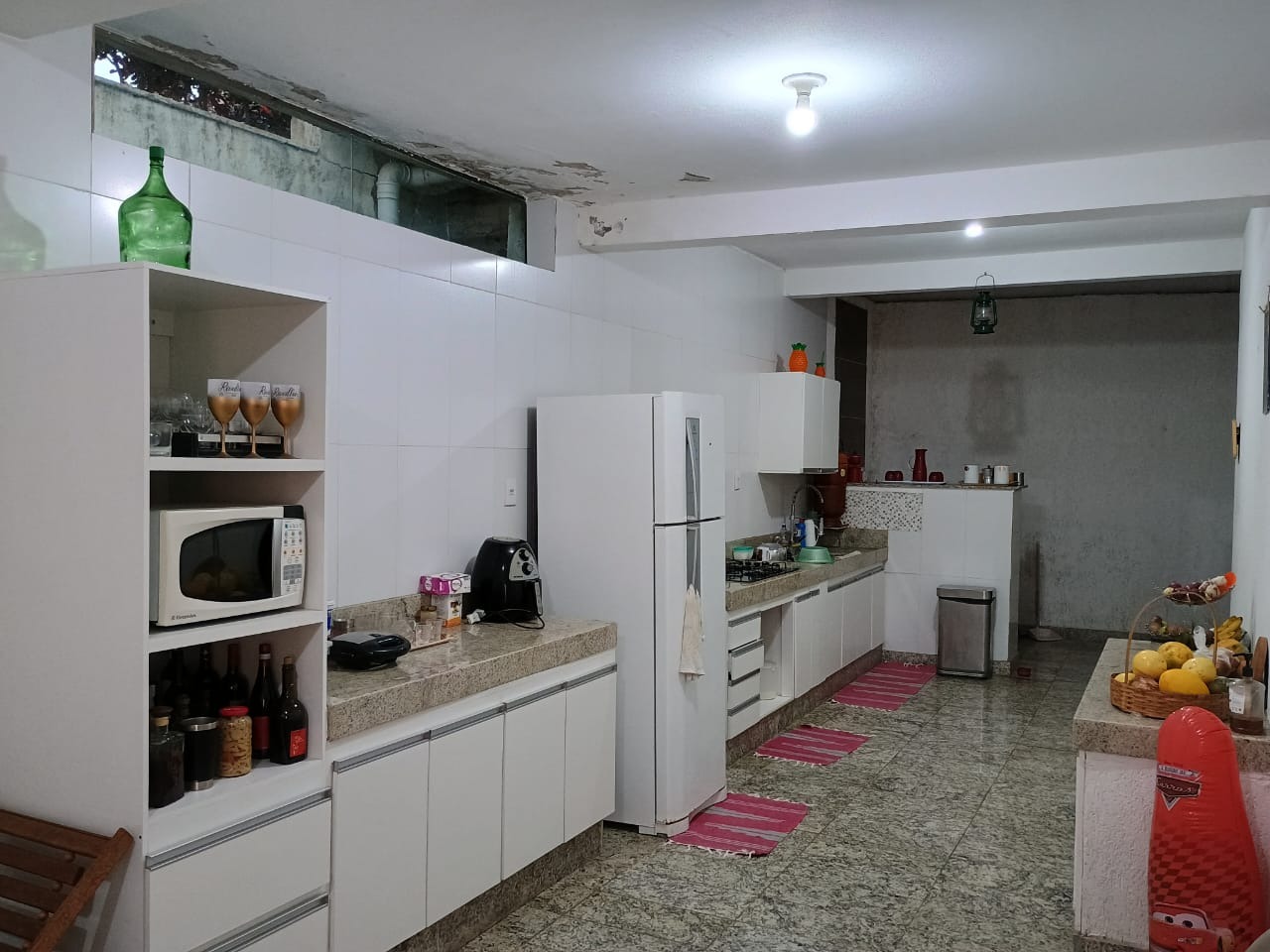 Casa à venda no Colonial: 