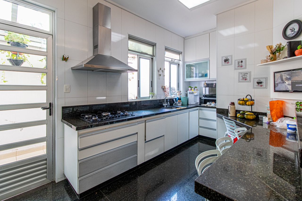 Casa à venda no Riacho das Pedras: 