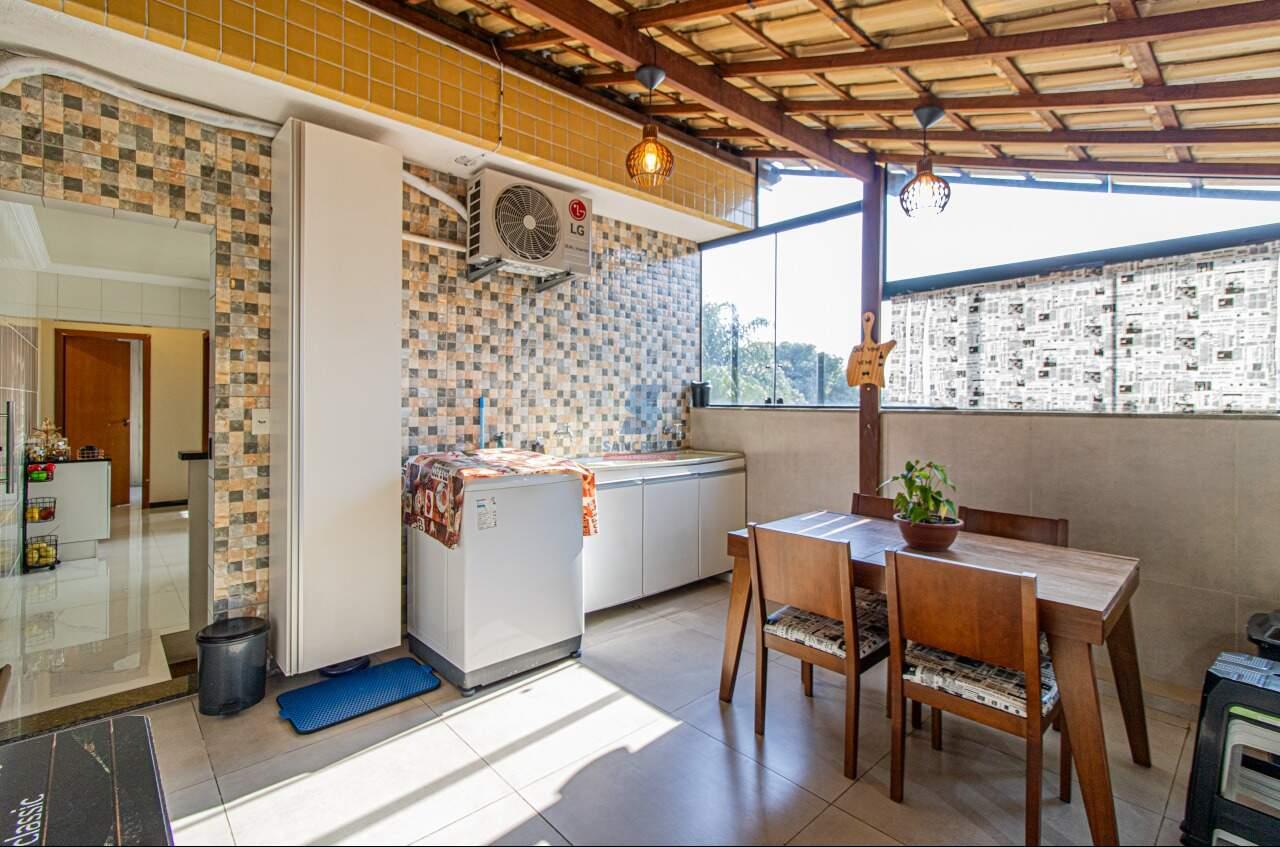 Cobertura à venda no Eldorado: 