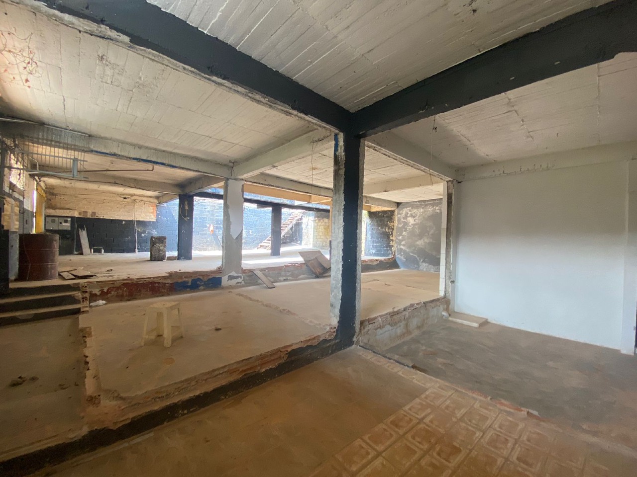 Lote / Área / Terreno à venda no Tropical: 