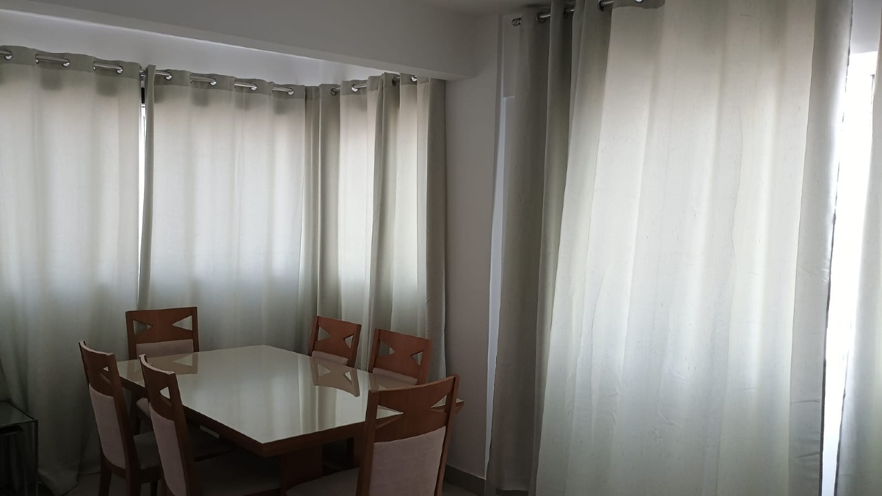 Apartamento à venda no Cabral: 