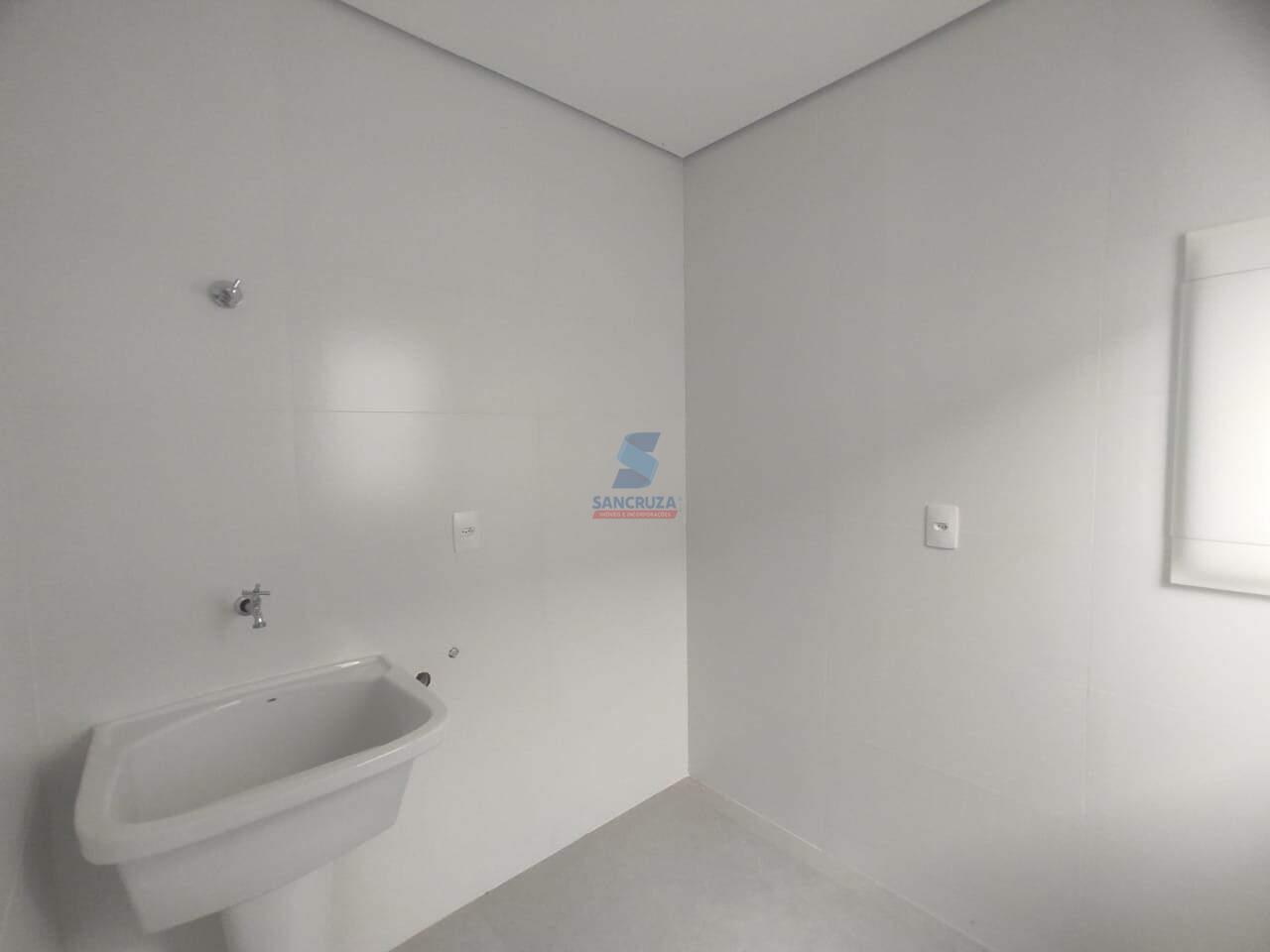 Casa de condomínio à venda no Quintas Coloniais: 