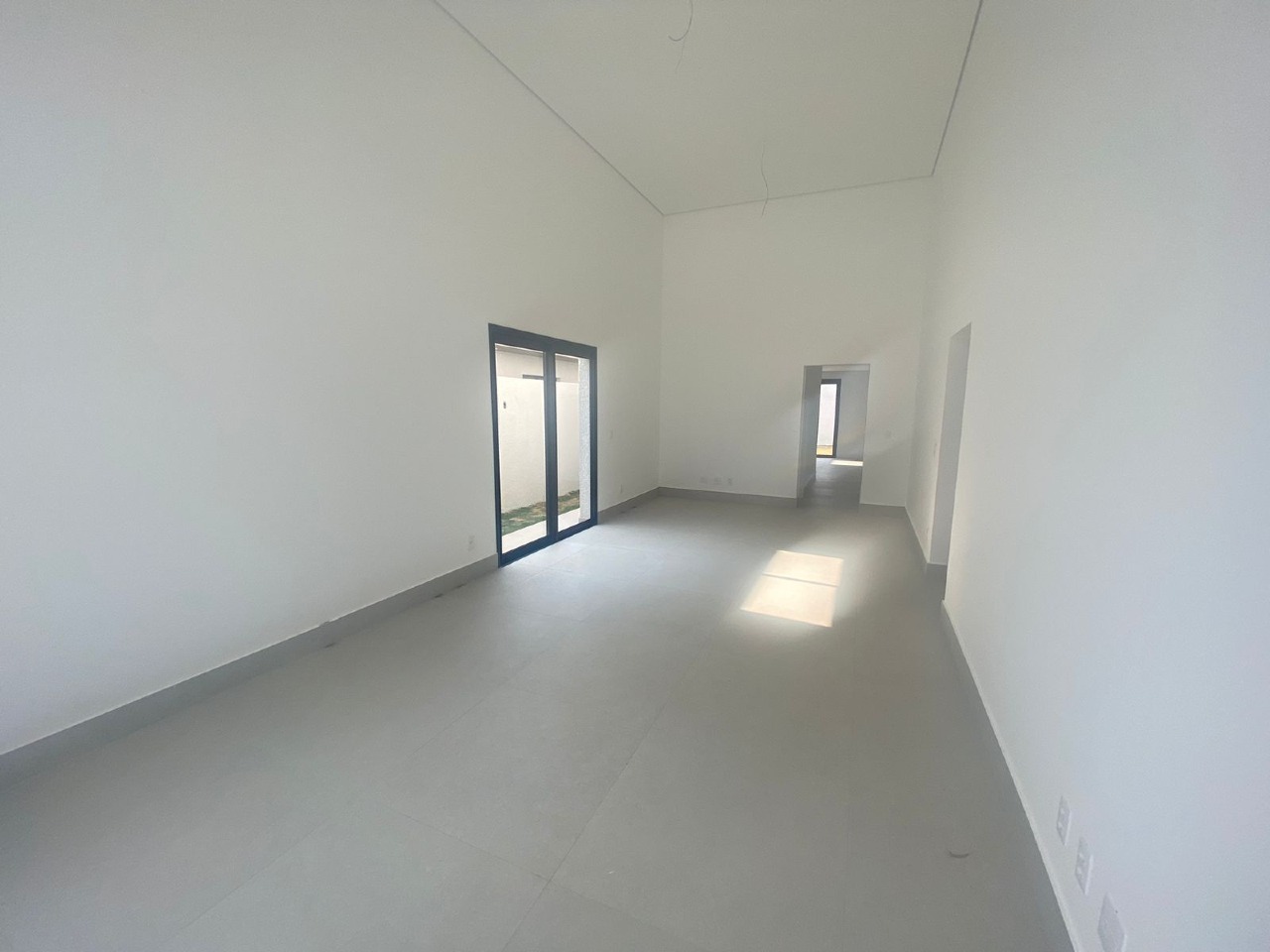 Casa de condomínio à venda no Quintas Coloniais: 