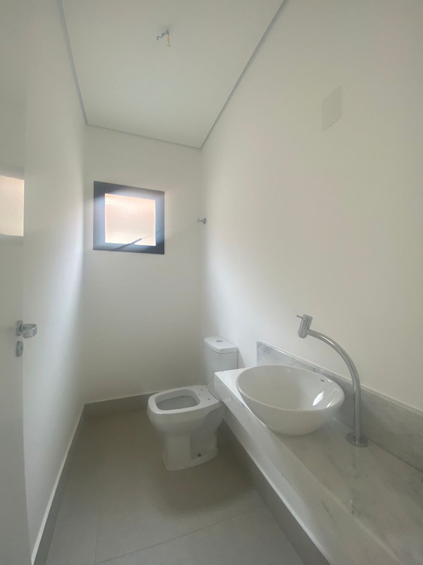 Casa de condomínio à venda no Quintas Coloniais: 