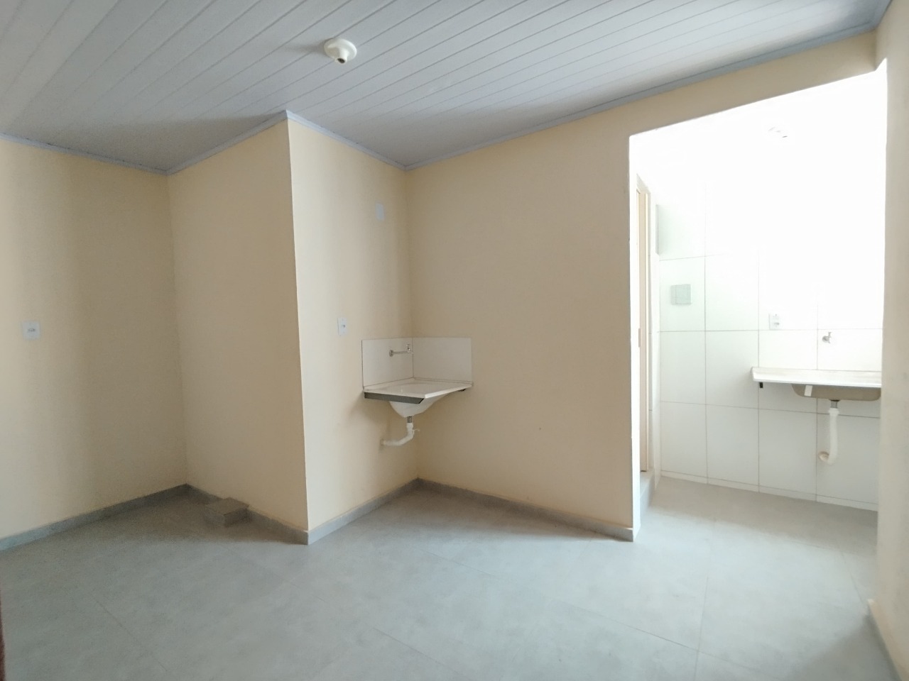 Kitnet para aluguel no SANTA EDWIGES: 