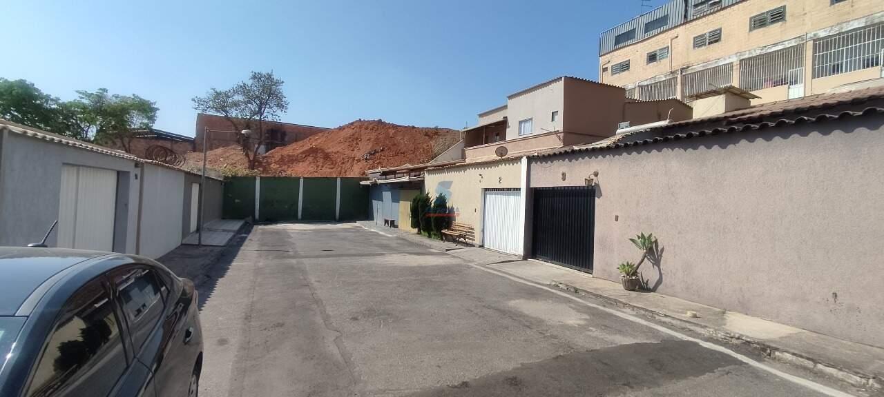 Casa Geminada à venda no Vila Beneves: 