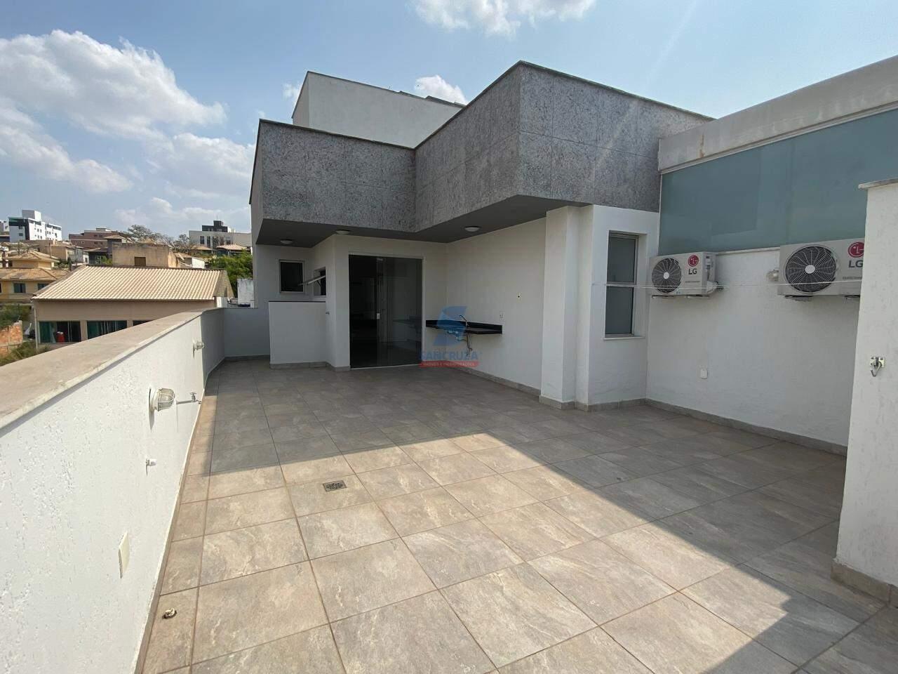 Cobertura à venda no Cabral: 