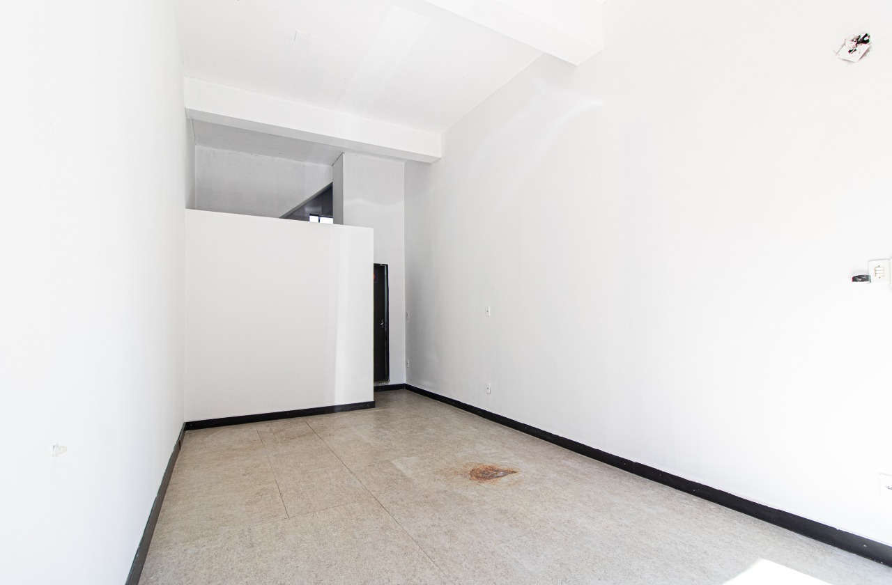 Loja para aluguel no Glória: 