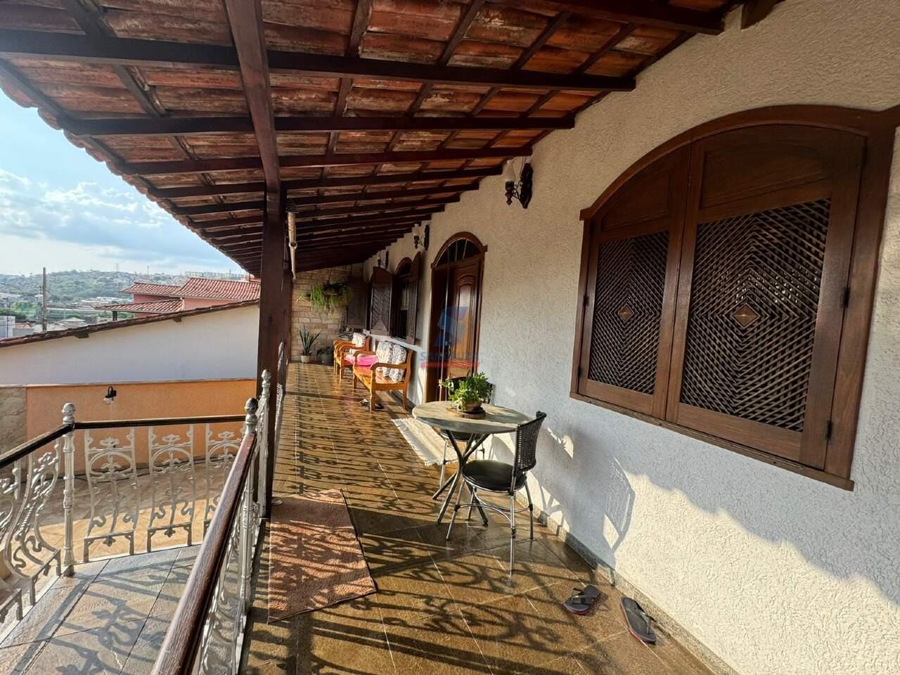 Casa à venda no Vila Santa Luzia: 