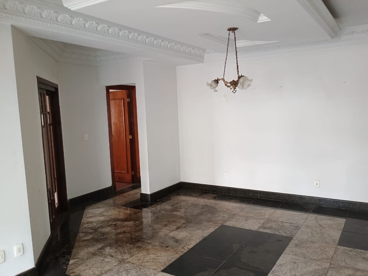 Cobertura à venda no Eldorado: 