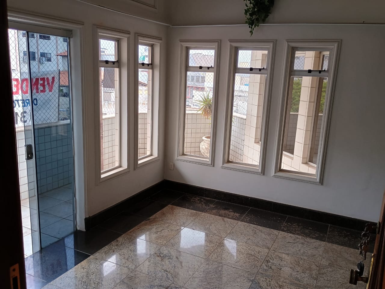 Cobertura à venda no Eldorado: 