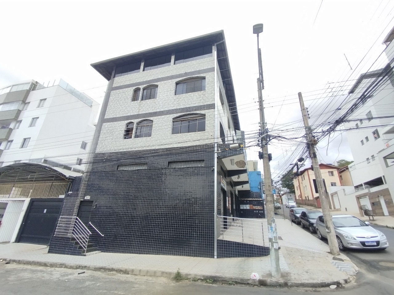 Sala para aluguel no Glória: 