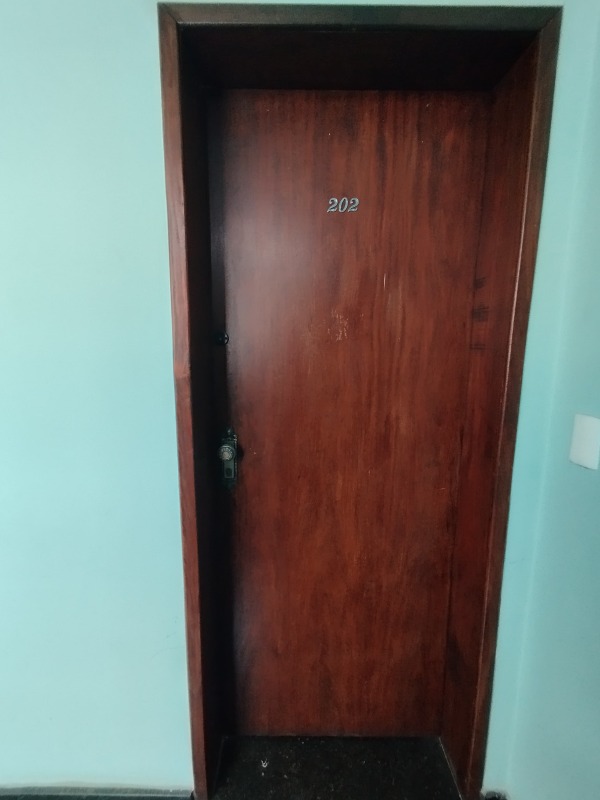 Sala para aluguel no Glória: 