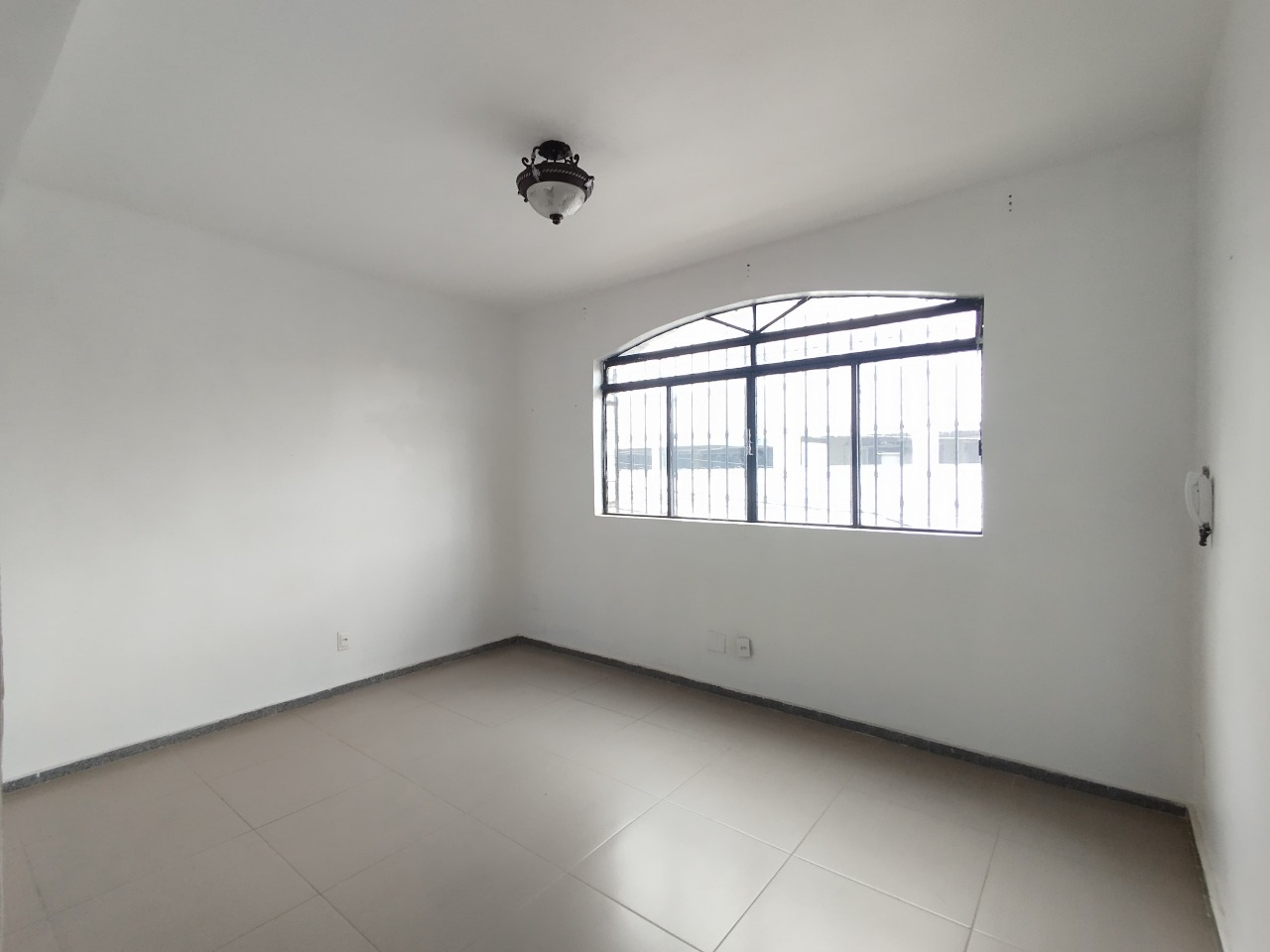 Sala para aluguel no Glória: 