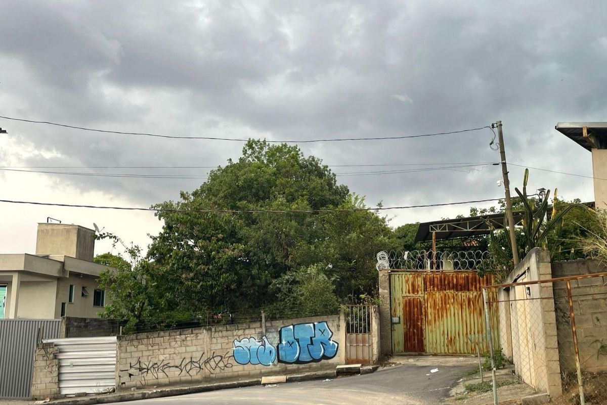 Lote / Área / Terreno à venda no Nacional: 