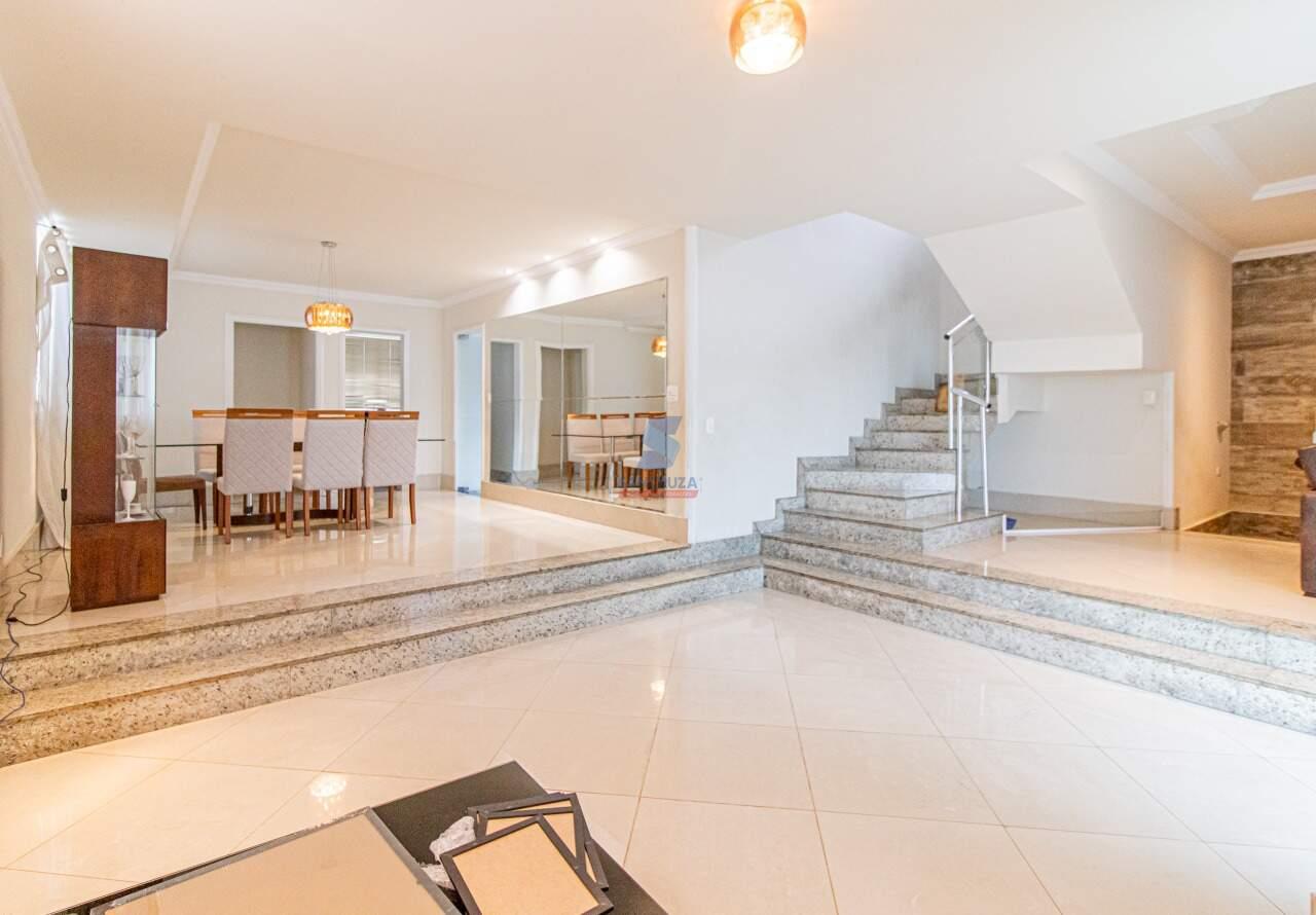 Casa à venda no Cabral: ÁREA COMUM SALA