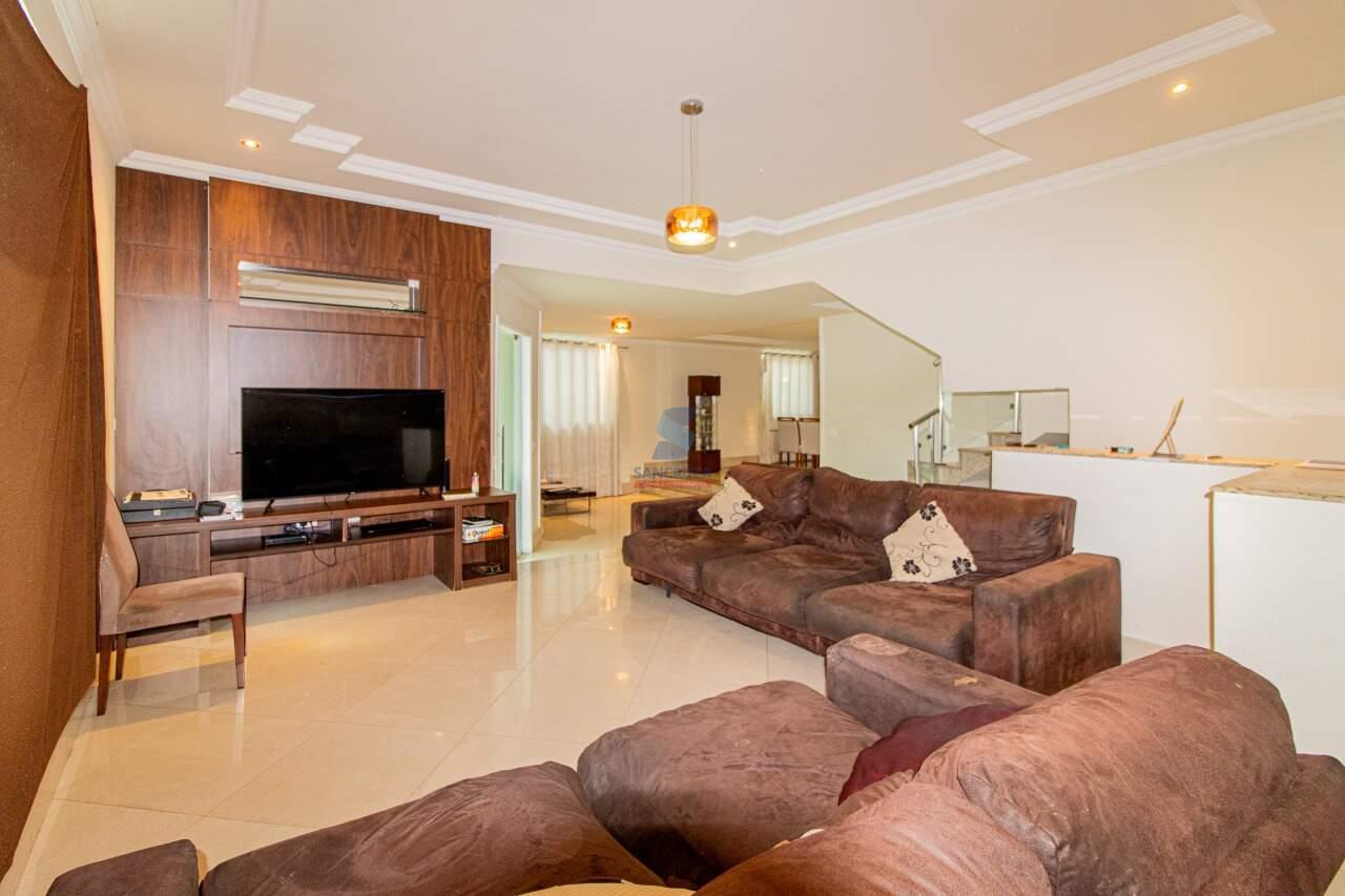 Casa à venda no Cabral: SALA DE ESTAR