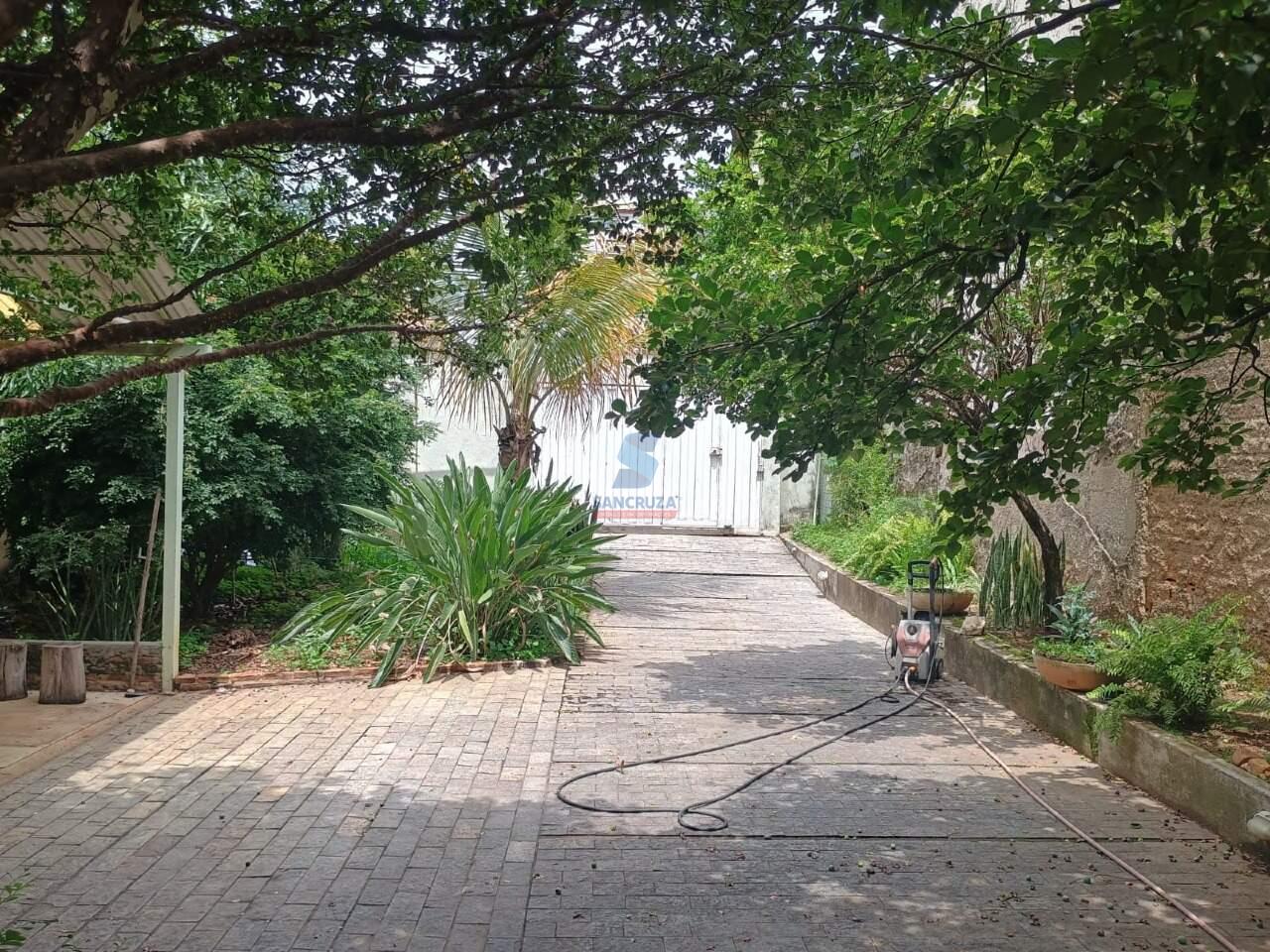 Casa à venda no Camargos: 