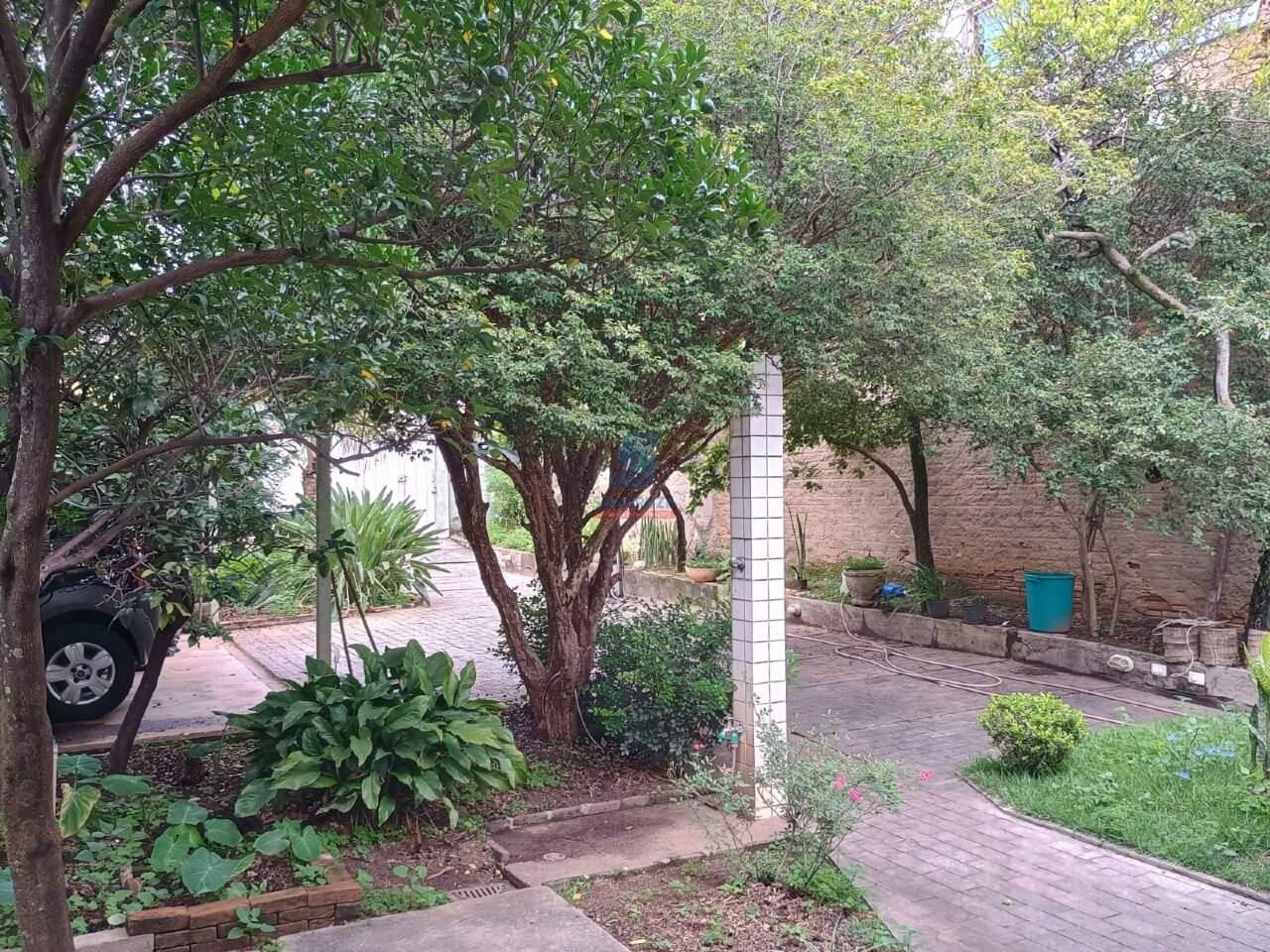 Casa à venda no Camargos: 