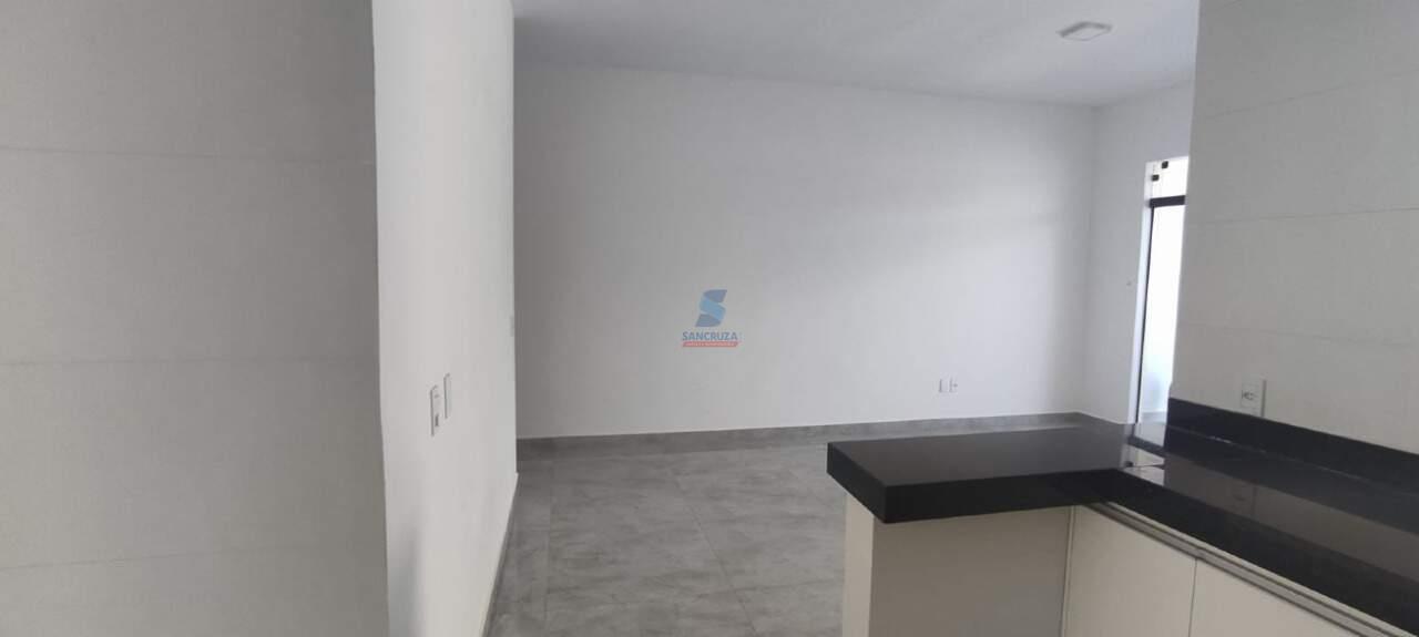 Casa Geminada à venda no Vale das Orquídeas: 