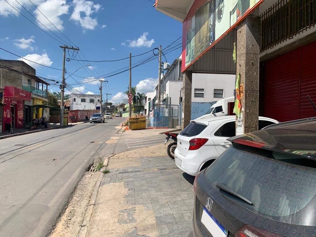 Loja para aluguel no Retiro: 