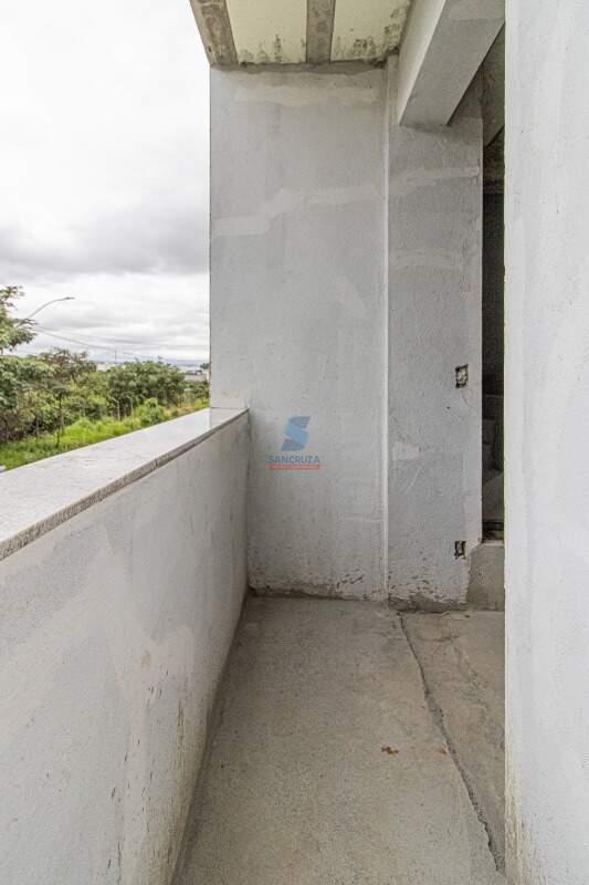 Casa Geminada à venda no Cabral: 