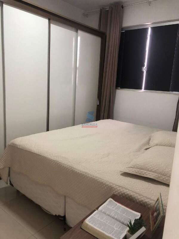 Casa Geminada à venda no Vale das Orquídeas: 