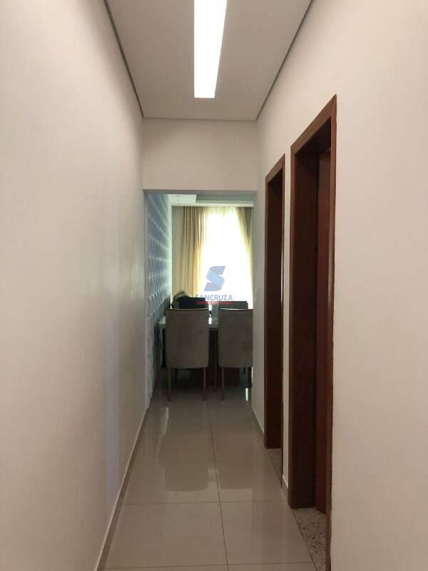 Casa Geminada à venda no Vale das Orquídeas: 