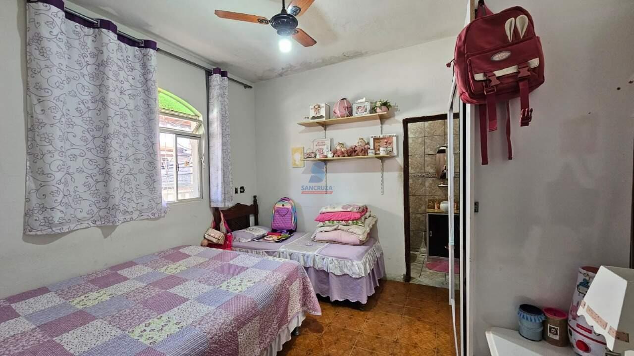 Casa Comercial à venda no Industrial: 