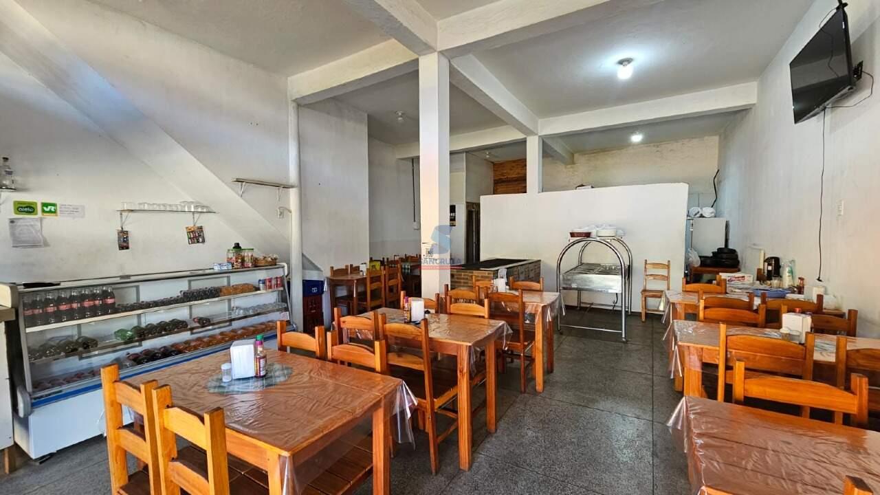 Casa Comercial à venda no Industrial: 