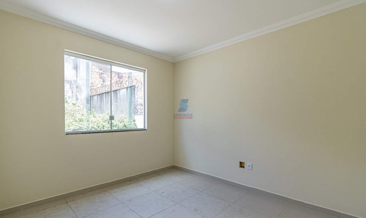 Casa Geminada à venda no Lucio de Abreu: 