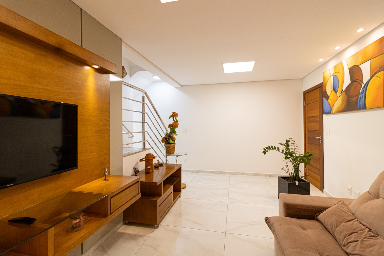 Casa Geminada à venda no Centro: 