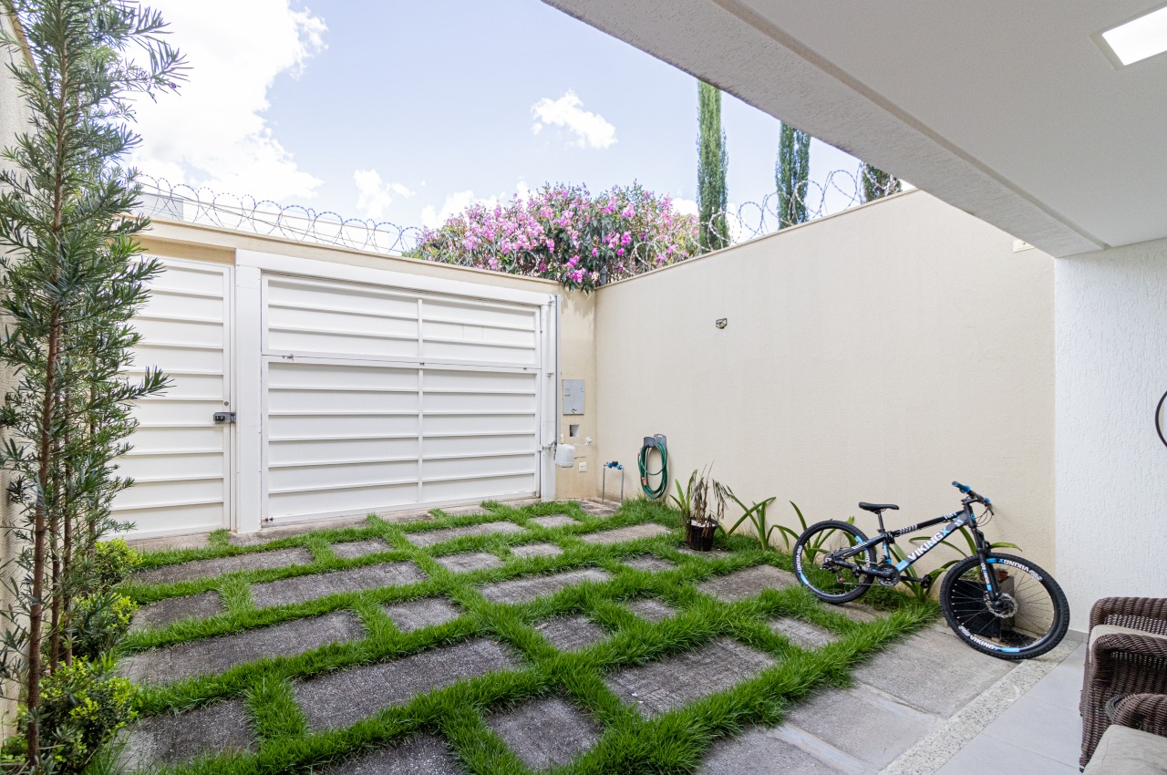 Casa Geminada à venda no Centro: 