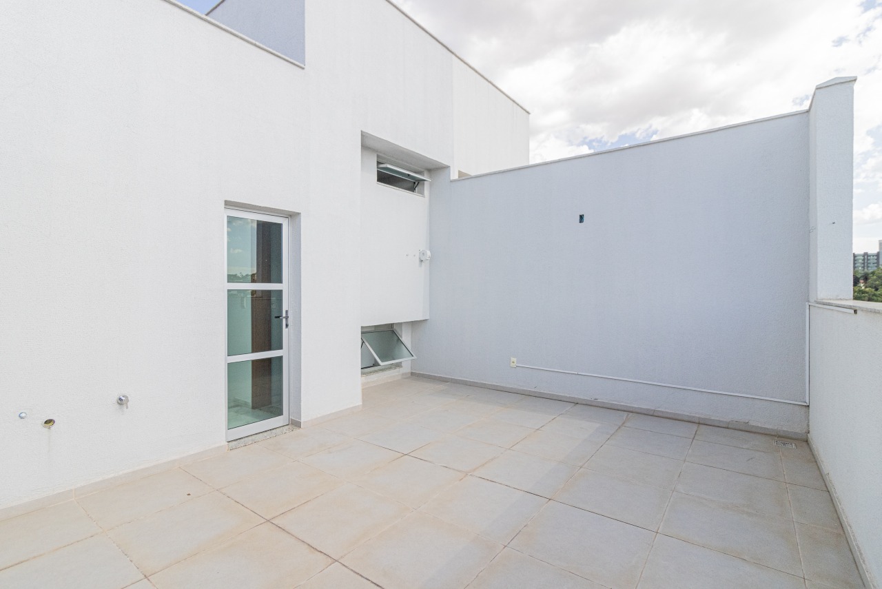 Casa Geminada à venda no Centro: 