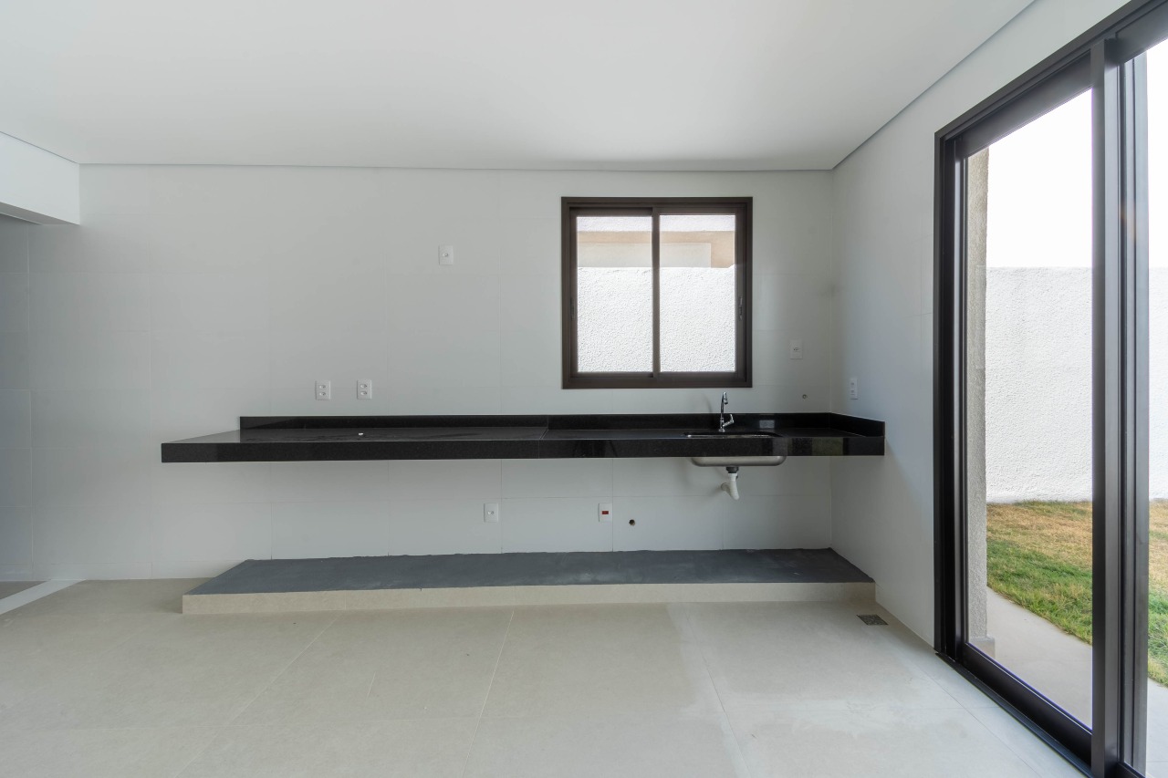 Casa de condomínio à venda no Quintas Coloniais: 