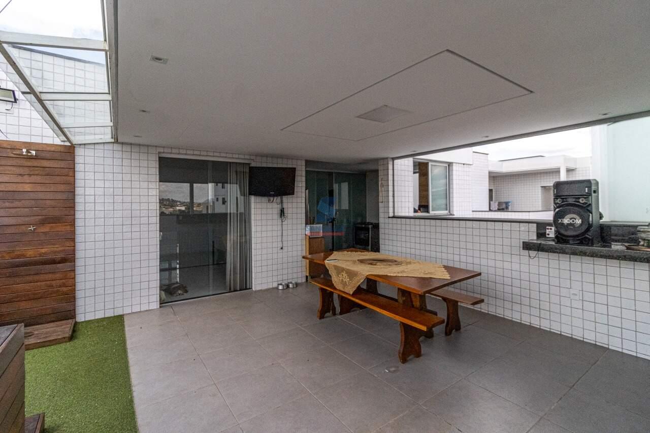 Cobertura à venda no Inconfidentes: 