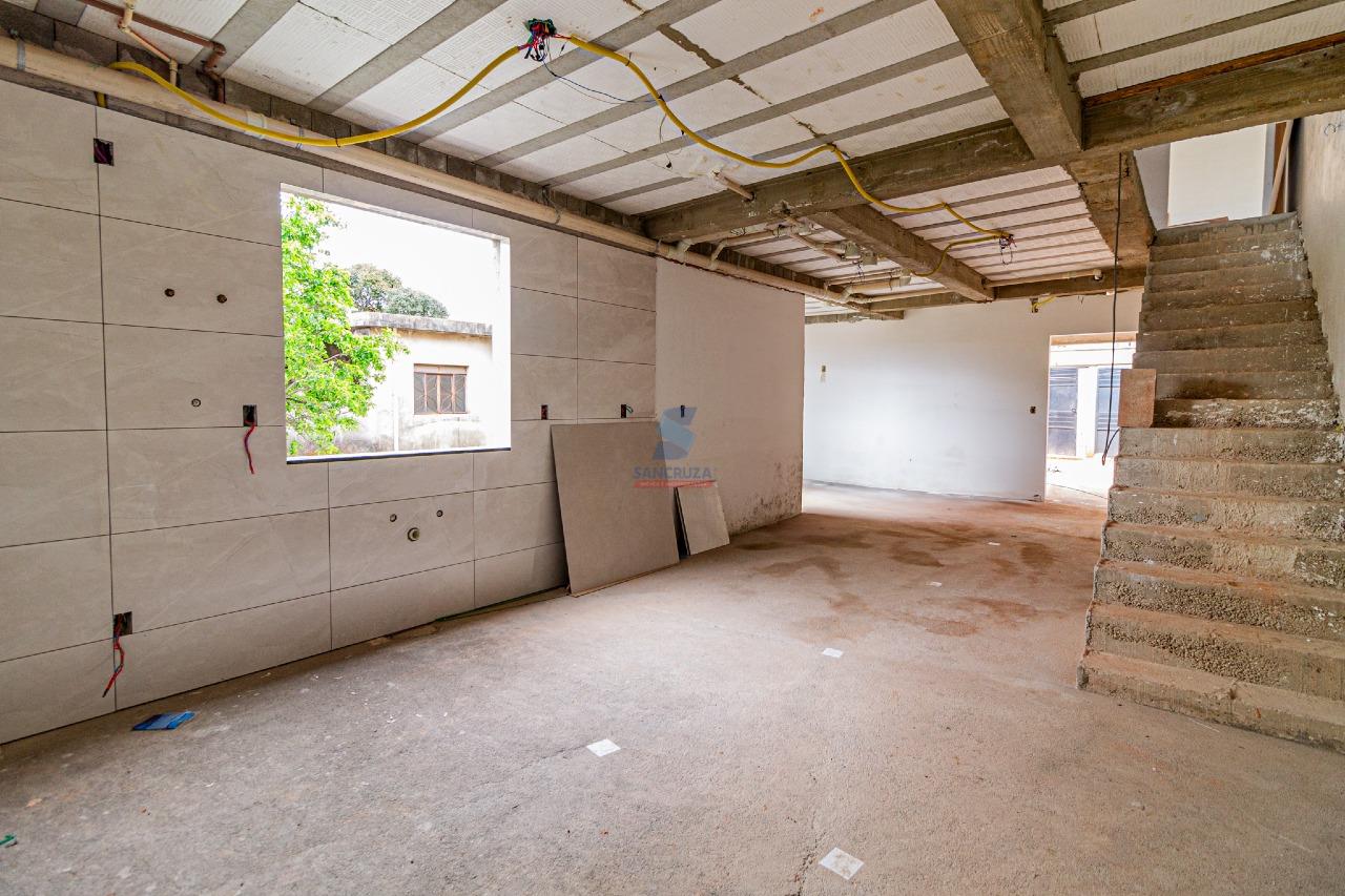 Casa Geminada à venda no Santa Cruz Industrial: 