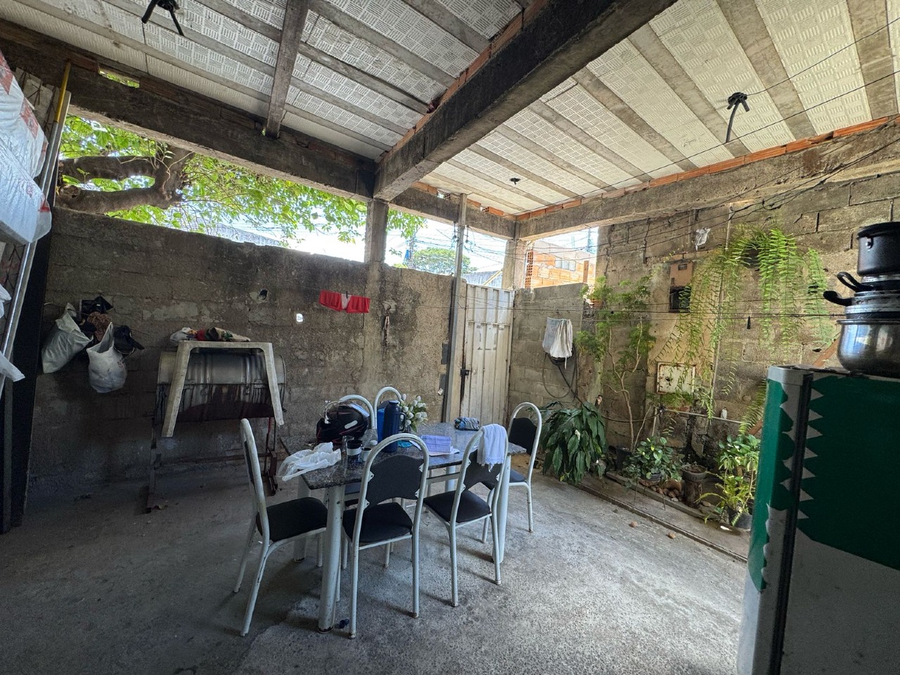 Casa à venda no Conjunto Água Branca: 