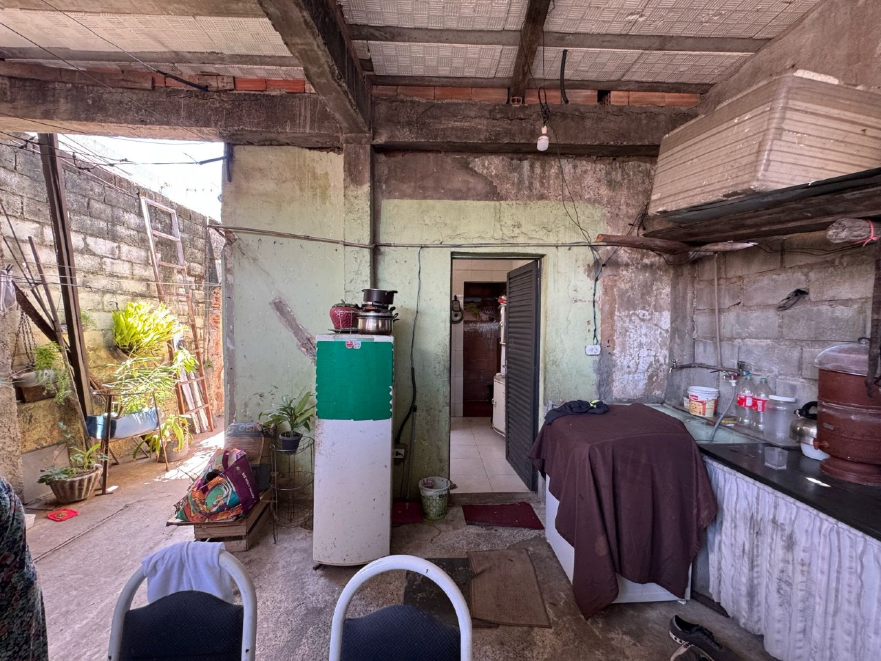 Casa à venda no Conjunto Água Branca: 