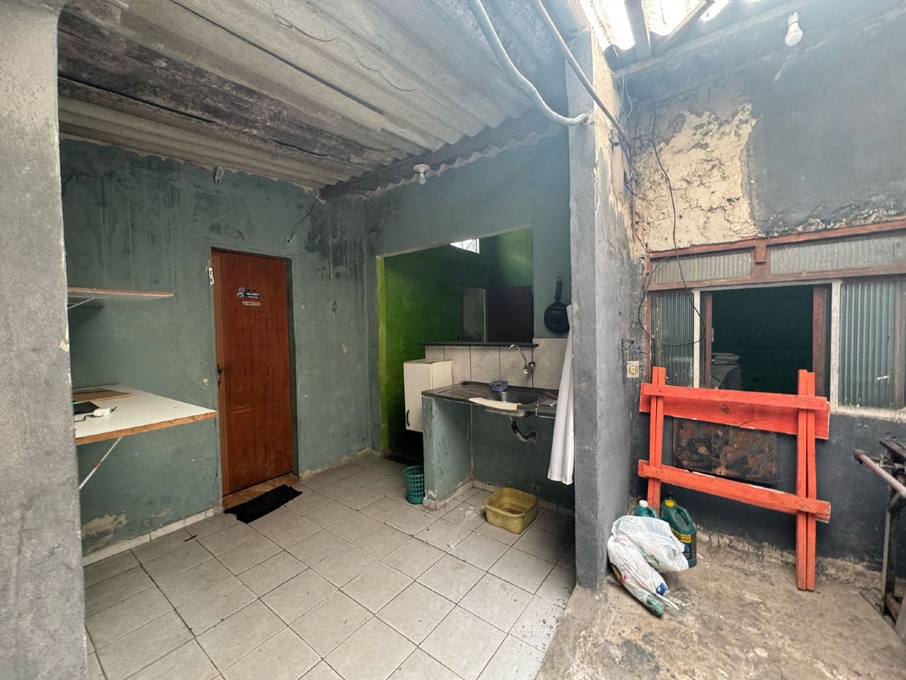 Casa à venda no Conjunto Água Branca: 