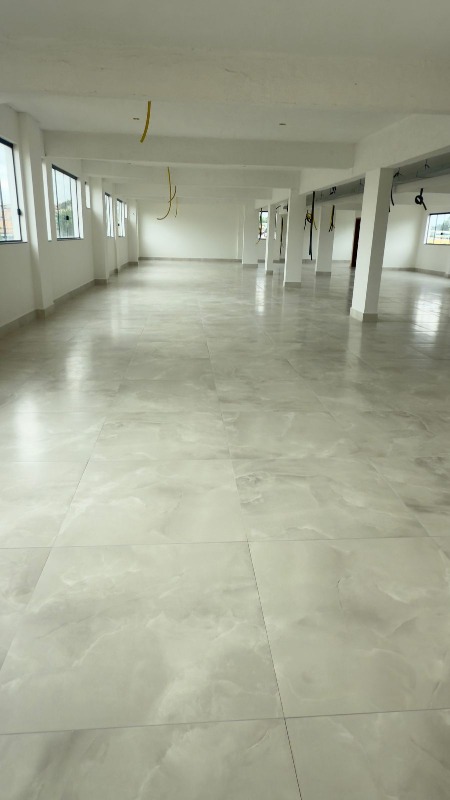 Andar corrido para aluguel no Três Barras: 