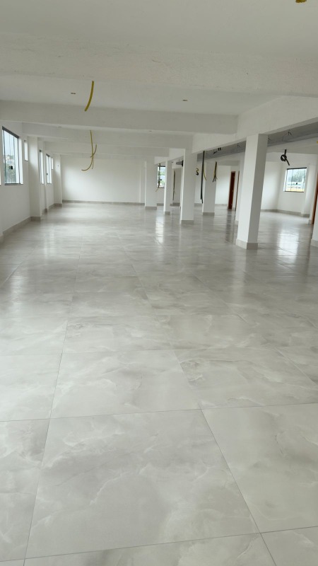 Andar corrido para aluguel no Três Barras: 