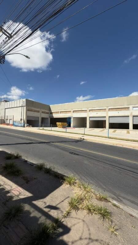 Loja para aluguel no Estância do Hibisco: 