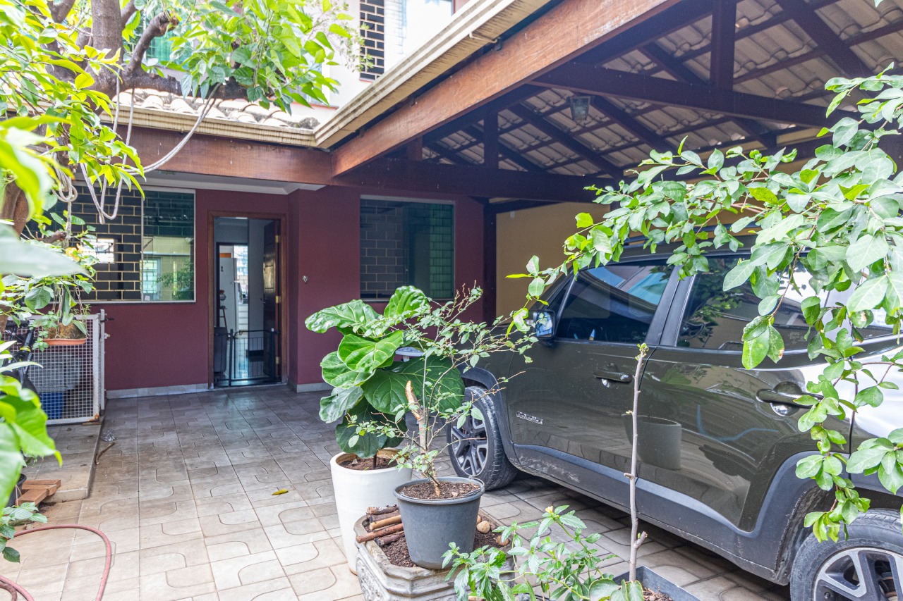 Casa Geminada à venda no Nossa Senhora do Carmo: 