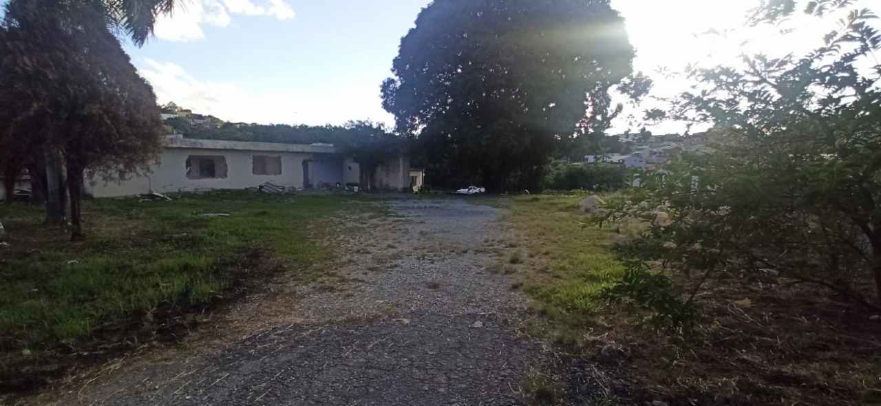 Lote / Área / Terreno à venda no Fonte Grande: 